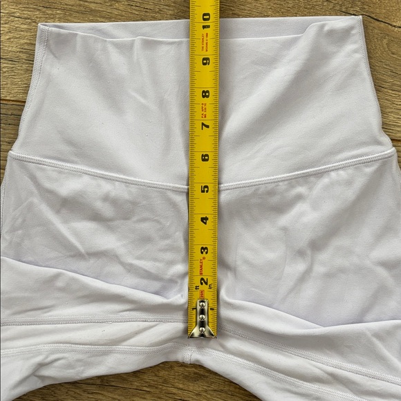 Lululemon Align 8” Inseam Biker Shorts Lavender Light Purple, Size 4 - Picture 8 of 10
